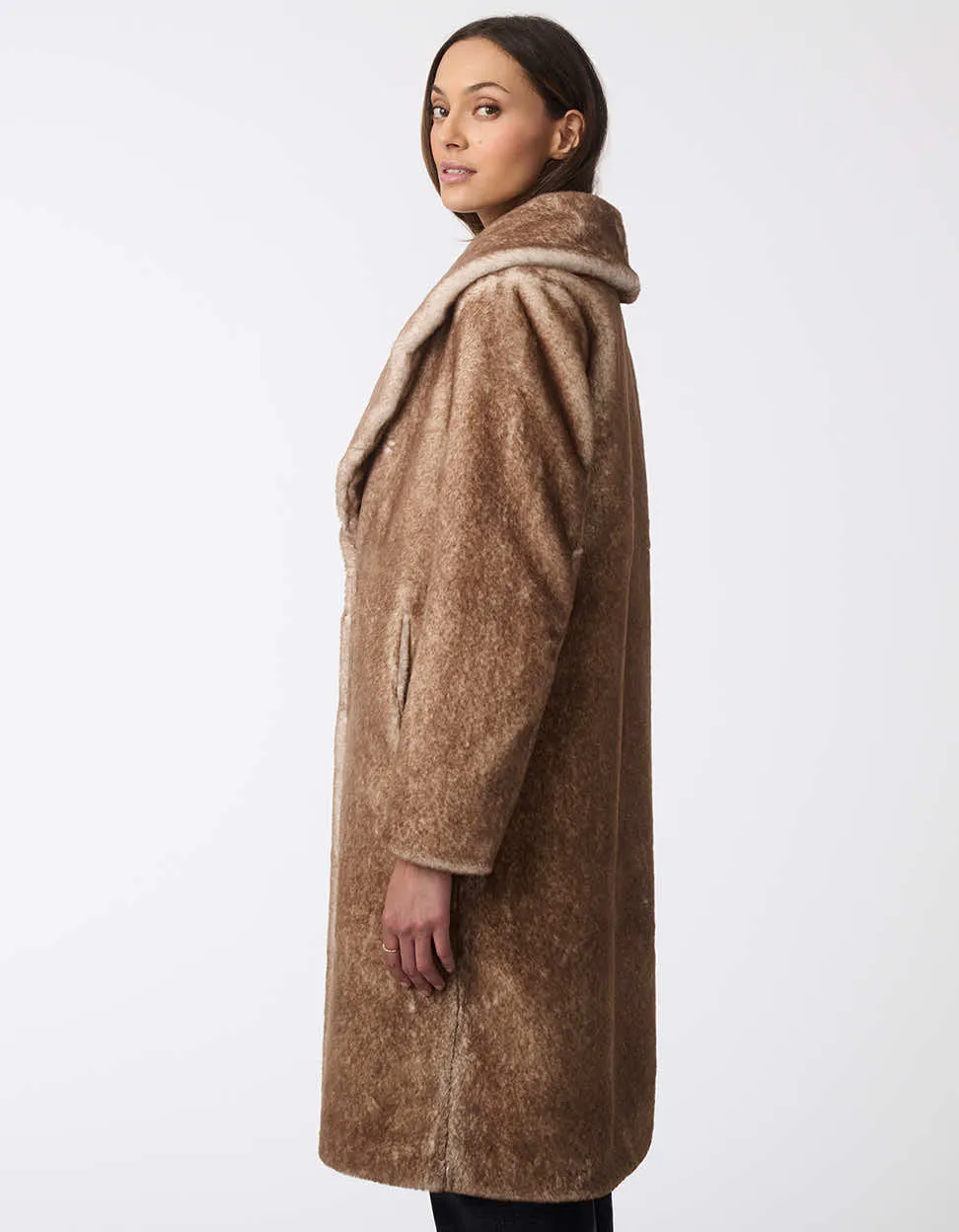 Luxe Plush Faux Fur Coat