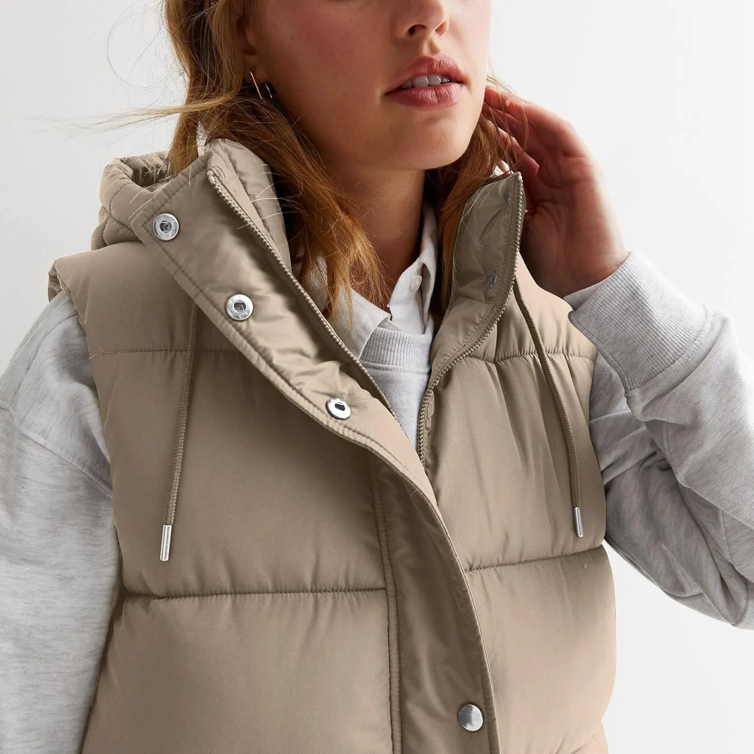 Women Long Puffer Vest Oversized Quilted Vest Zipper Hooded Down Vest Sleeveless Puffy Jacket Winter Outerwear Vests